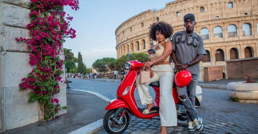 Explore city on Vespa with Professional Photographer - The 1.5-hour Vespa plan: how the timing really works