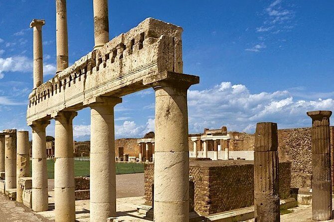 Explore Naples & Pompeii in One Day – Guided Half-Day Tour - Naples City Stops in 5 Hours: Duomo, Piazza del Plebiscito, and Posillipo