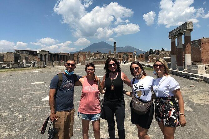 Explore Pompeii: 2-Hour Guided Walking Tour with Included Ticket - Meeting at Piazza Esedra and Getting In Smoothly