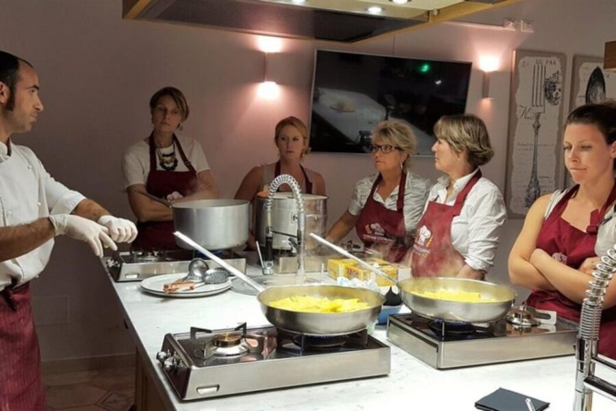 Farmers Market Shopping and Roman Full Course Class - SHARED - Why Campo de Fiori makes this class feel local fast