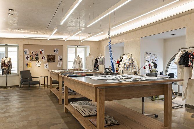 Fendi Experience: the pure essence of Roman high fashion - Entering Fendi Roma Palazzo Boutique: what a guided fashion visit really unlocks
