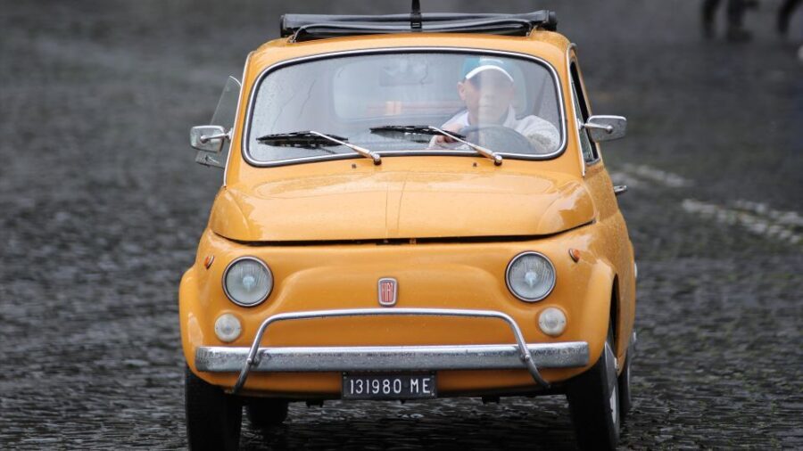 Fiat Cinquecento Vintage Rome City & Photo Tour - From Trastevere to Fontana Acqua Paula: seeing Rome in-between