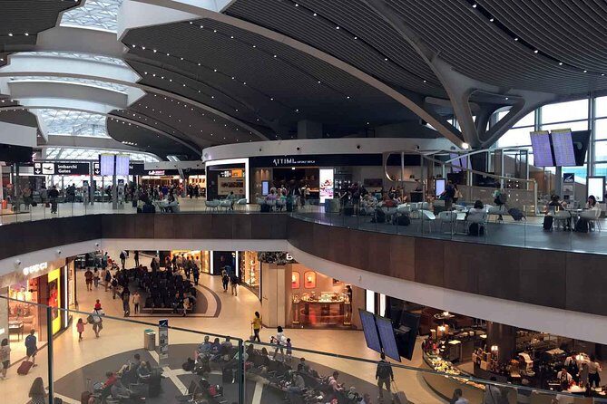 Fiumicino Airport private transfers with luxury Mercedes van - Luxury Mercedes Van, Minus the Rome Chaos