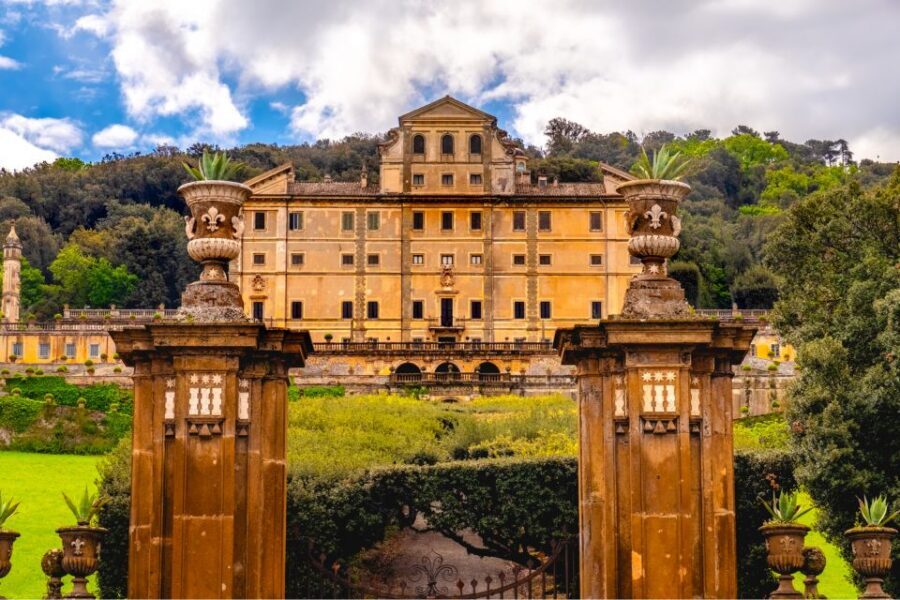 Frascati Private Tour w/ Lunch & Wine Tasting in a Vineyard - Should you book this Frascati private tour with lunch and wine tasting?