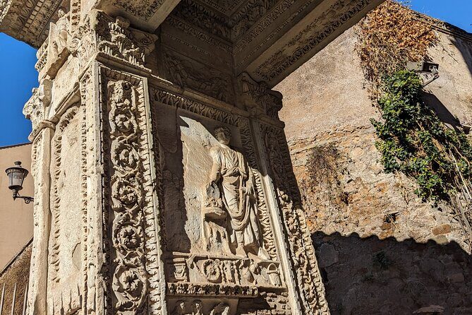 Free Urban Trekking with an Archaeologist - Foro Boario: early temples, marble that survives, and why it matters
