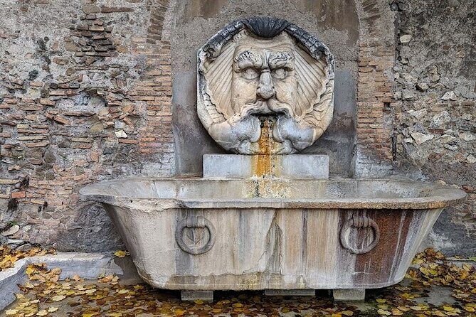 Free Urban Trekking with an Archaeologist - Aventine’s Giardino degli Aranci: the Orange Garden view and the St. Peter’s trick