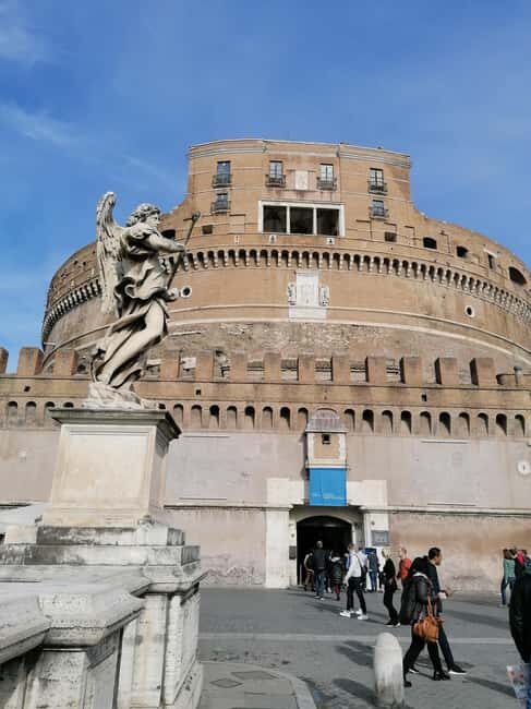 From Civitavecchia Port: Rome in a Day Guided Day Tour - St. Peter’s Basilica area tour: an exterior intro you can actually finish