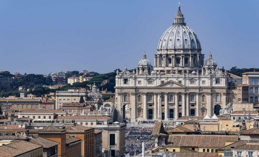 From Civitavecchia: Private Rome Highlights Tour w/ Tickets - Sistine Chapel viewing without the guessing game