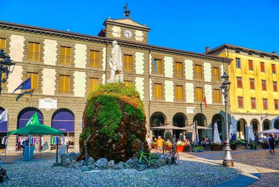 From Naples: bus city tour small group - A 2-hour Naples overview that actually fits a real schedule