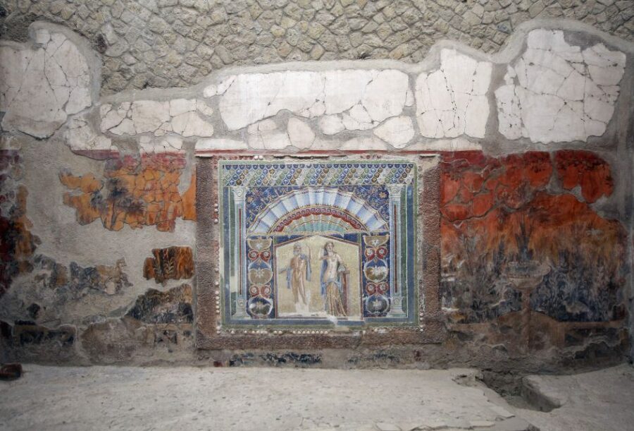 From Naples: Pompeii and Herculaneum VIP Tour with Lunch - Should You Book This Pompeii and Herculaneum VIP Tour?