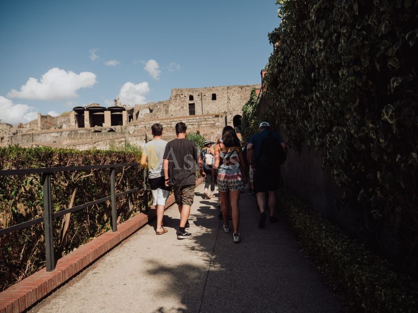 From Naples: Pompeii & Herculaneum with Archaeologist Guide - Herculaneum Stops You Should Be Looking For