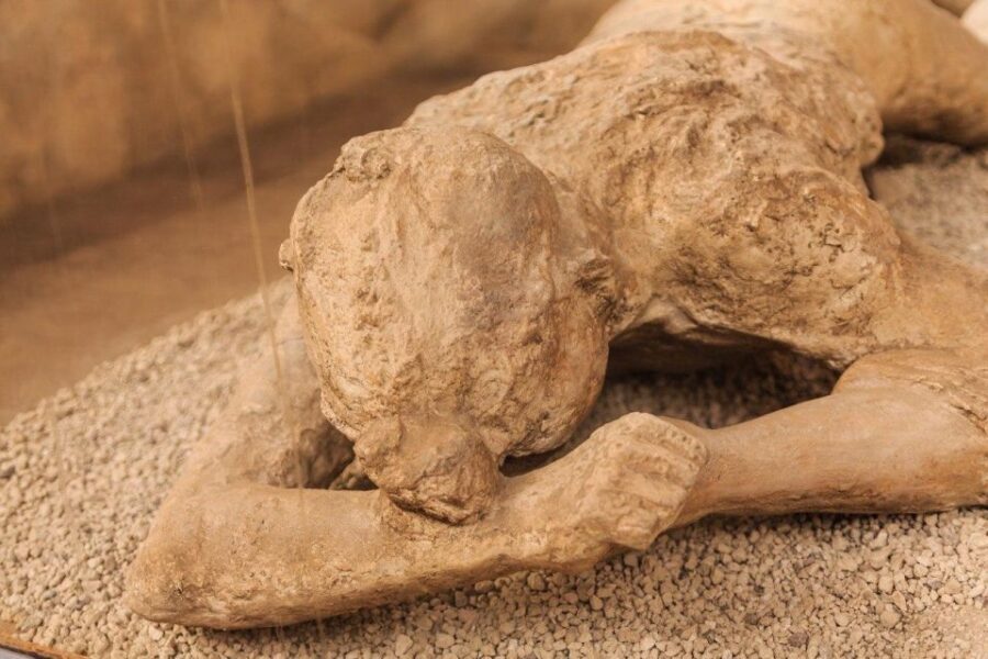 From Naples: Pompeii & Mount Vesuvius Full-Day Private Tour - A Guided Pompeii Walk: What You Gain in 2 Hours