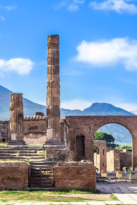 From Naples Port: Pompeii+ Amalfi Tour - Naples Port pickup: the part that prevents headaches