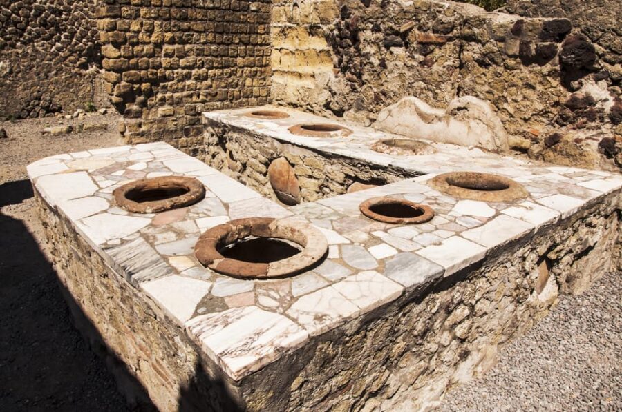 From Naples Port:Pompeii+Vesuvius tour - The drive up: what that 45-minute bus ride buys you