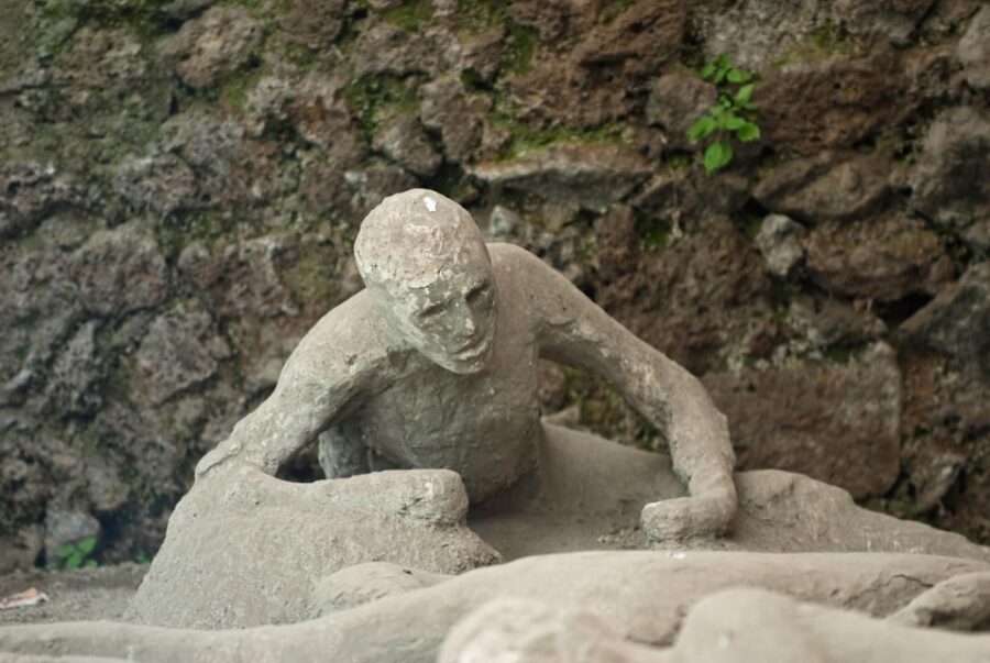 From Naples: Private tour of Pompei, Sorrento & Positano - Sorrento: a quick photo stop and a real hour to feel the town