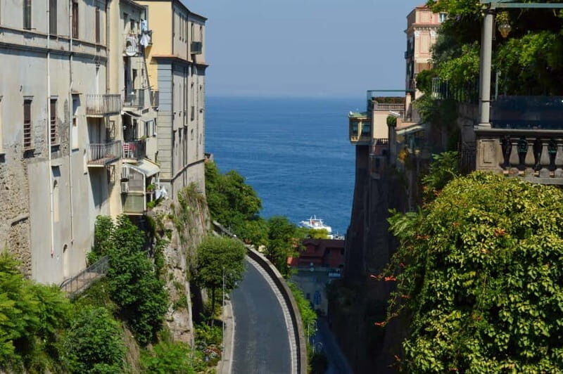 From Naples/Salerno: Pompeii, Sorrento and Amalfi Coast Tour - Getting started in Naples or Salerno: pick the easiest meeting point