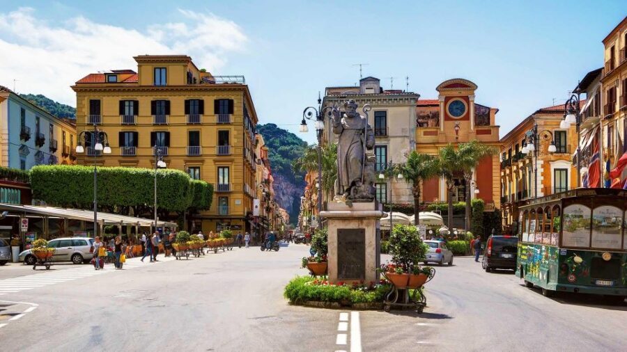 From Naples: Sorrento, Positano, Amalfi and Ravello Day Trip - Why This Amalfi Coast Loop Works From Naples