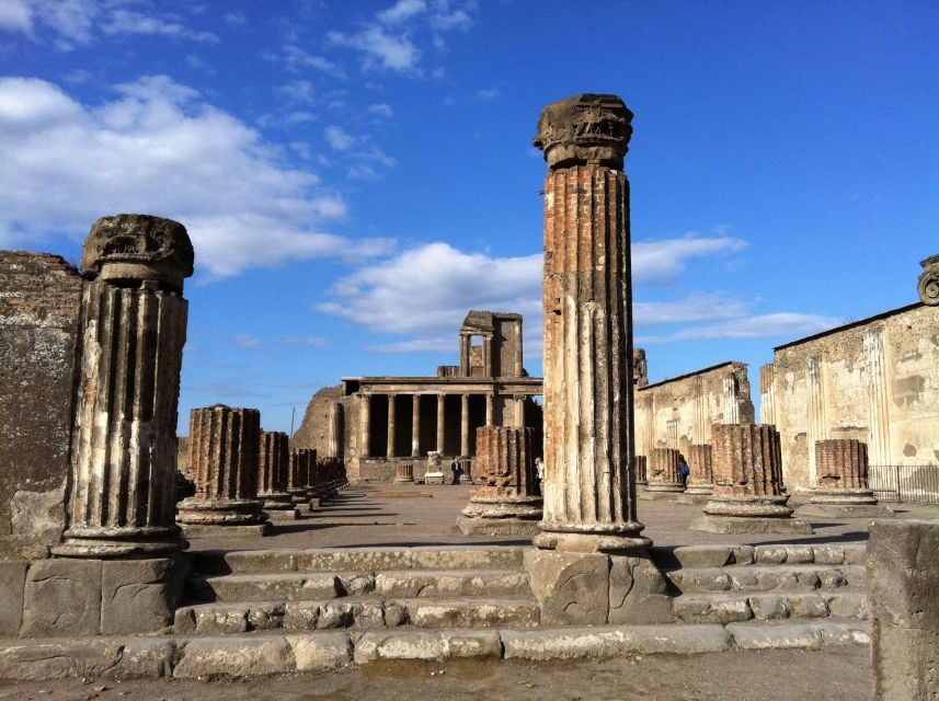 From Naples: Transfer to Positano with Pompeii Guided Tour - Pompeii Highlights You’ll Actually Recognize: Gate, Forum, Baths, and More