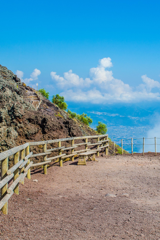 From Pompeii: Vesuvius Entry with Transfer and Audioguide - The Walk to the Crater: 25 Minutes That Pays Off