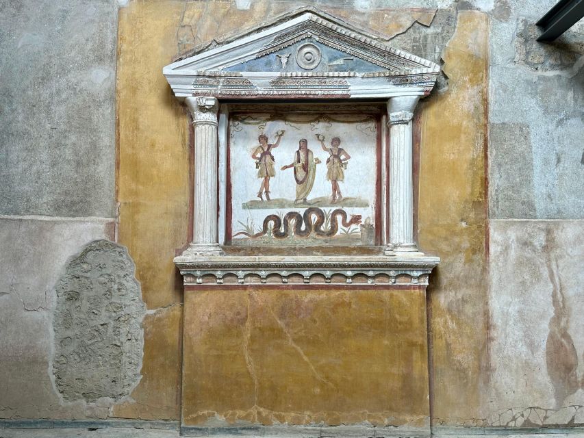 From Pompeii: Vesuvius excursion + Pompeii guided tour - The crater visit: what to focus on while you have time