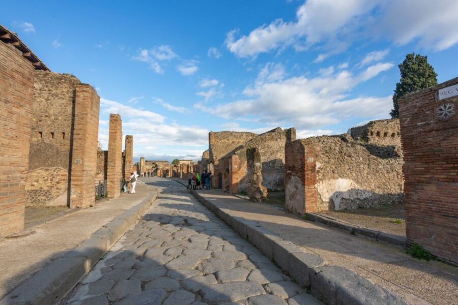 From Rome: 3-Day Tour to Pompeii, Sorrento & Capri - Day 3 Pompeii with skip-the-line access: Ruins you can understand, not just see