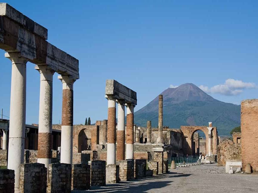 From Rome: Amalfi Coast and Pompeii, Full Day Private Tour - Why Pompeii plus the Amalfi Coast works so well