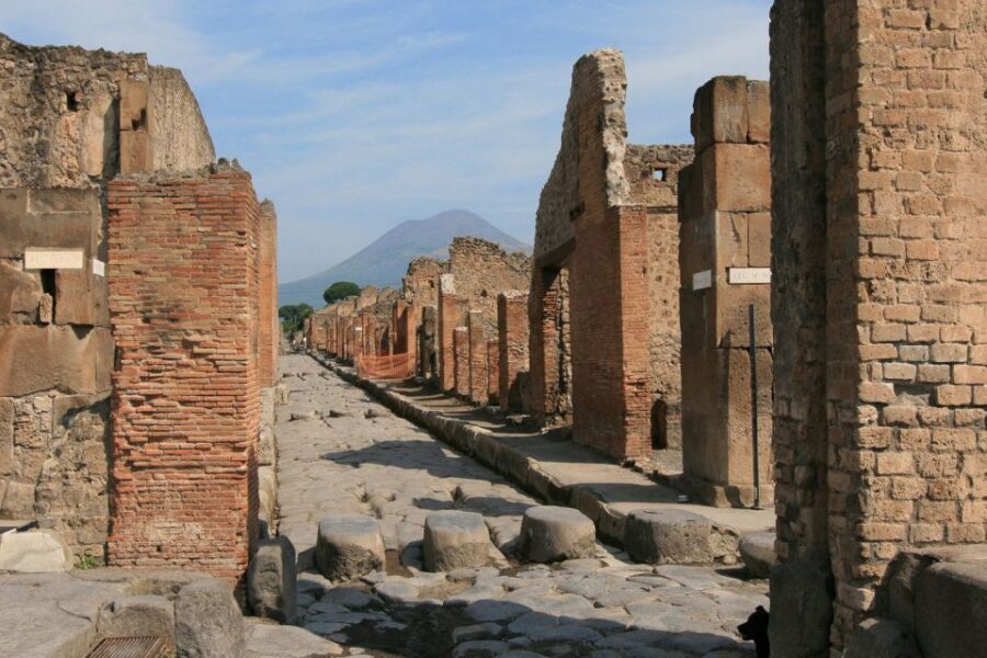 From Rome: Amalfi Coast and Pompeii Tour - Pompeii with a local guide: what you’ll see (and what it means)