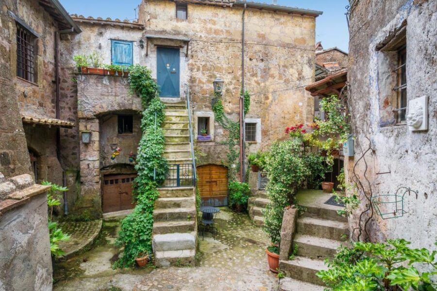 From Rome: Bracciano Lake & Calcata Day Trip, Wines & Lunch - Lake Bracciano: Orsini Castle Views and Real Lake Air