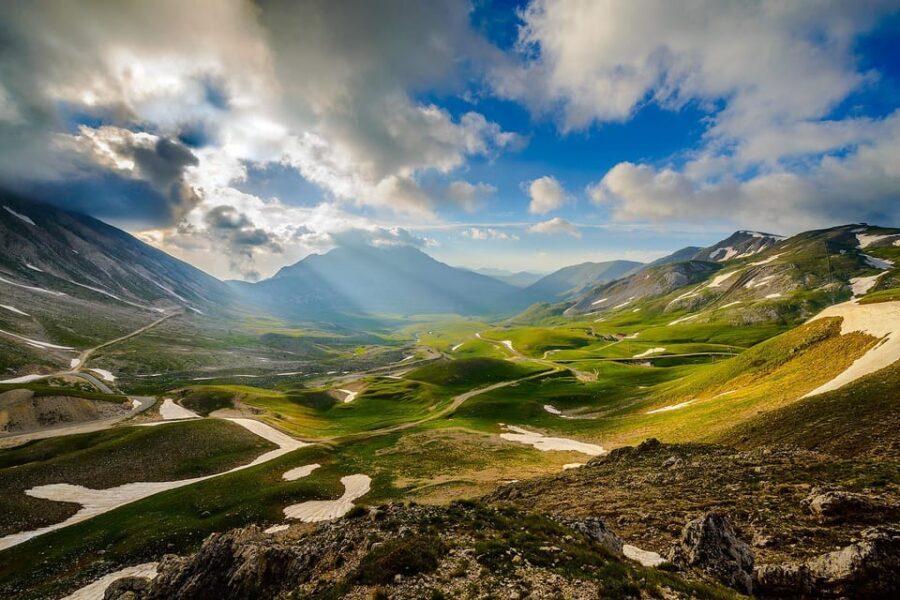 From Rome: Day trip to Abruzzo, Hidden Gem of Italy - The semi-private format: 2 to 6 people changes everything