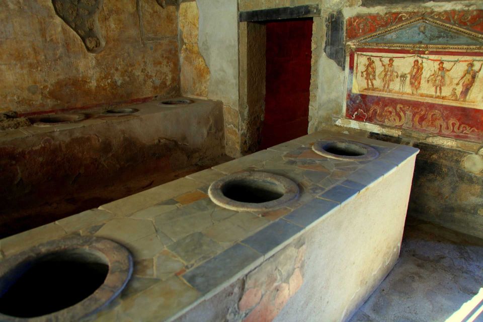 From Rome: Guided Tour to Pompeii with priority admission - Key things you’ll notice right away