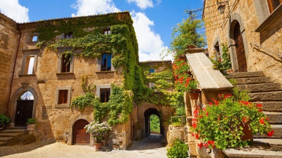 From Rome: Orvieto and Civita di Bagnoregio Private Day Trip - Orvieto arrival: medieval lanes, then gothic cathedral time