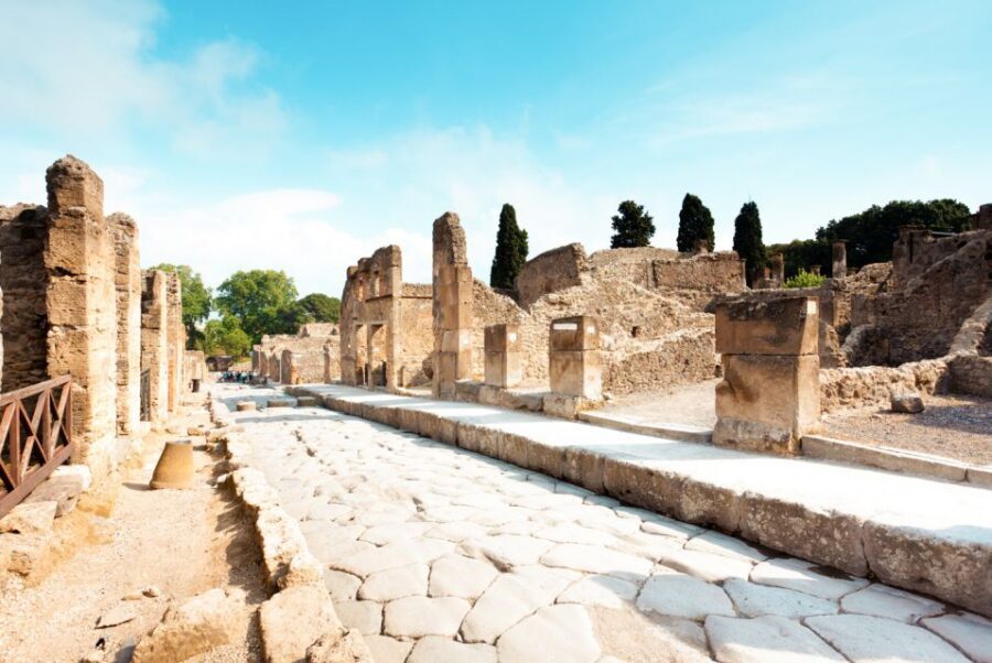 From Rome: Pompeii & Amalfi Coast Full-Day Trip - The Amalfi Coast stops: Positano and Amalfi with room to breathe