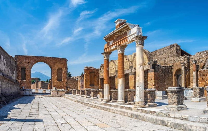 From Rome: Pompeii Guided Tour with Lunch - Forum, baths, Greek Theatre, and the Lupanar