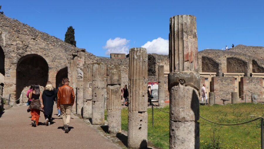From Rome: Pompeii, Positano and Amalfi Coast Day Trip - Comfort, Motion, and Practical Packing for a 13-Hour Day