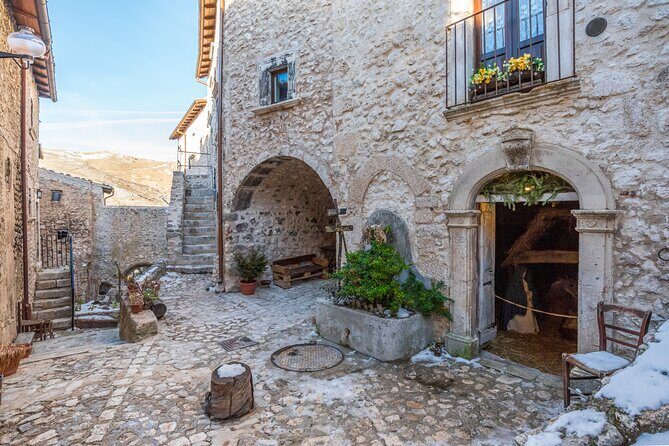 From Rome: Private Day Trip To Abruzzo, Hidden Gem Of Italy - Lunch at Ristoro Mucciante: what makes the food stop worth it