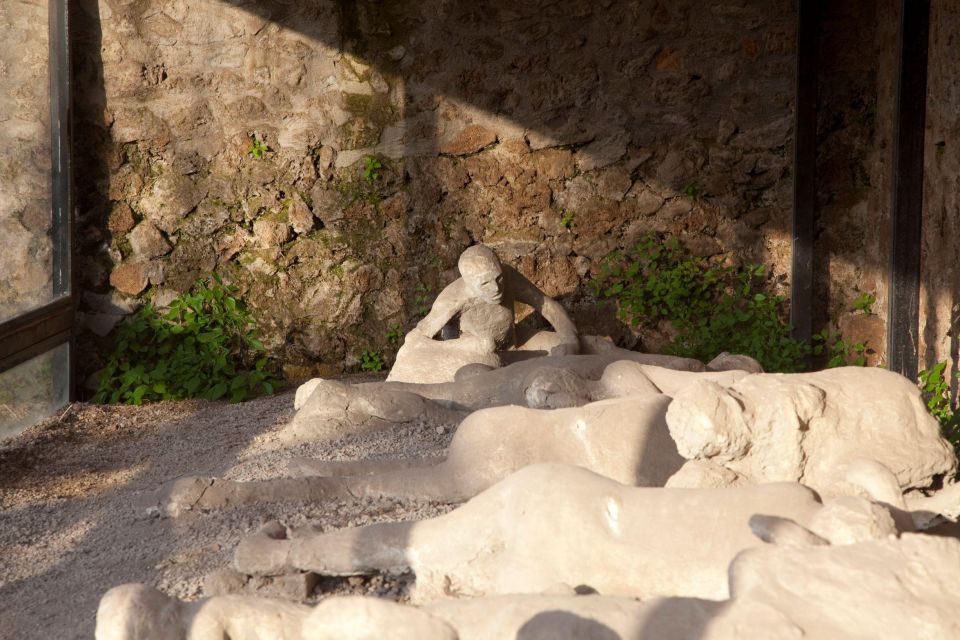 From Sorrento: Pompeii Guided Tour small group - Life Before Vesuvius in 79 AD: What Your Guide Helps You Notice