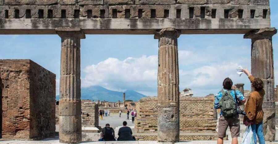 From Sorrento: Pompeii with an Archaeological Guide & Ticket - From Bar Kontatto to Pompeii: the early start that actually pays off