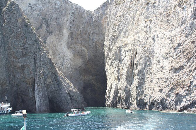 Full day boat excursion of Ponza & Palmarola from Rome - Entering Ponza: 5 hours for grottos, arches, and real swim breaks