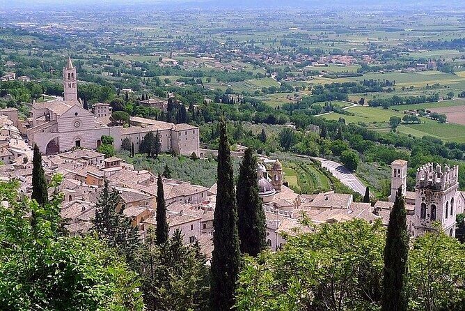 Full-Day Guided Historical Tour of Cascia and Assisi - Cascia’s Sanctuary Complex and Town Sights (With a Real Taste Stop)