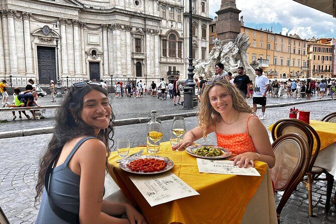 Gelato and Fettuccine Pasta Cooking Class in Rome Piazza Navona - Fettuccine in your hands: step-by-step dough rolling tips
