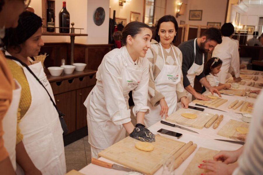 Gelato and Pasta Cooking Class in Rome - Piazza Navona - Gelato Workshop: The Machine Does the Hard Work