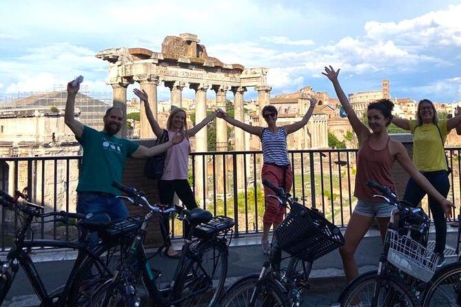 German E-Bike Tour durch Rom - Gianicolo Hill: the view stop that resets your whole day