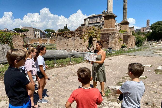German Kolosseum und Forum Romanum - Inside the Colosseum: gladiator routines and why the line-skip matters