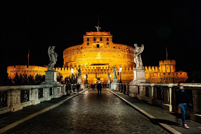 Ghosts and Crimes of Rome Night Walk - The ghost hunt with dowsing rods: interactive, not a supernatural promise
