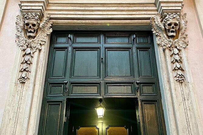 Ghosts Legends and Mysteries of Rome Walking Tour - Via Paola: the kindest executioner stop