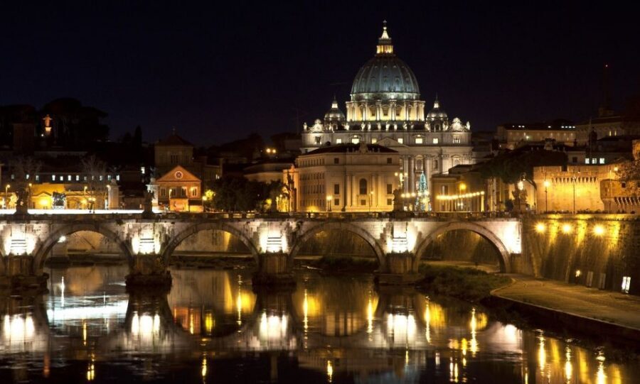 Ghosts of Rome 2-Hour Tour - A 2-Hour Night Walk in Central Rome (Small Group Style)