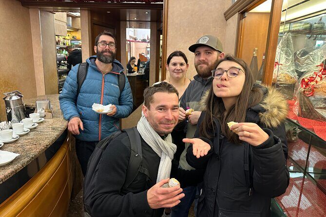 Gourmet Street Food and Guided Sightseeing Tour In Rome - Campo de’ Fiori: Where the tour starts with market energy