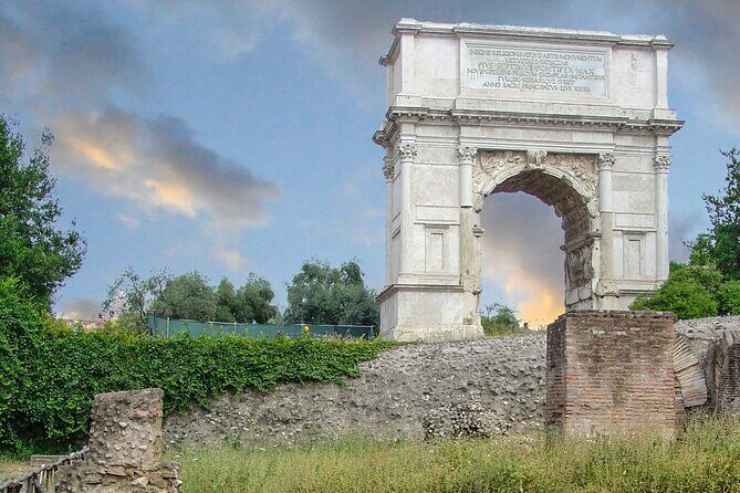Group Tour: Colosseum, Roman Forum &Palatine Hill guided Tour - Palatine Hill Stop: Baths, Family Life, Romulus and Remus