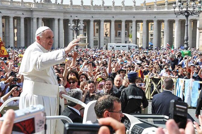 Guided Papal Audience Tour with privileged access - The meeting point near Piazza del Risorgimento: how to find your group quickly