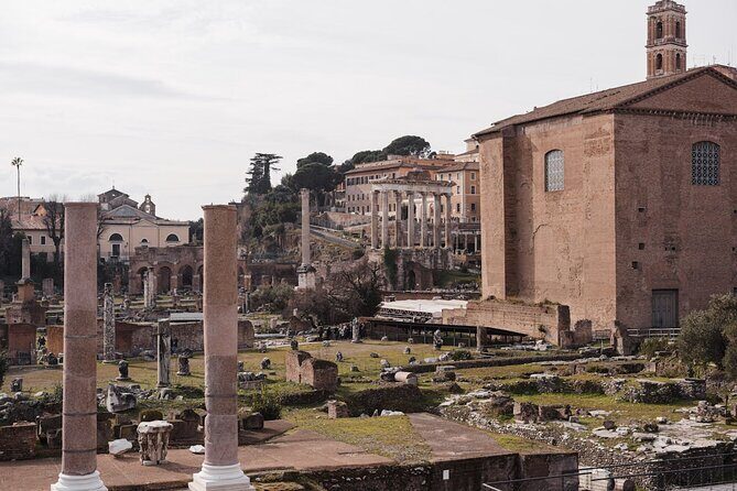 Guided Tour of the Colosseum, Forum and Palatine Hill - Meeting point at Casa dell’Acqua: how to avoid the first 10 minutes from going wrong